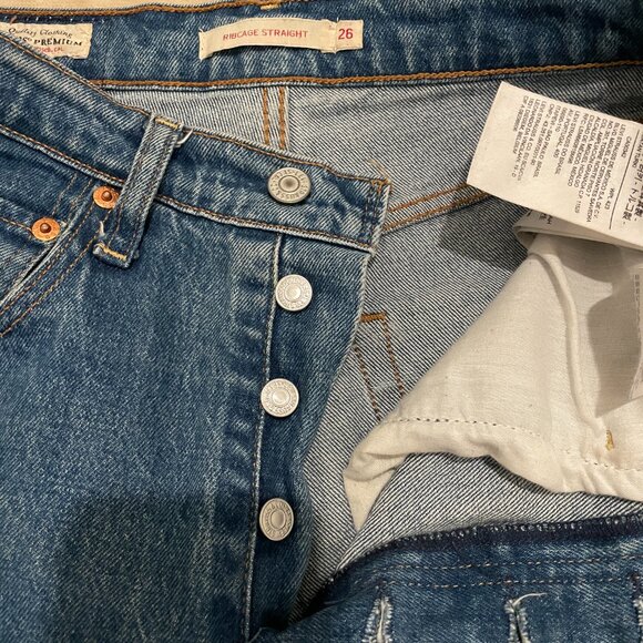 Levi's Ribcage Straight Ankle Jeans - Picture 2 of 3